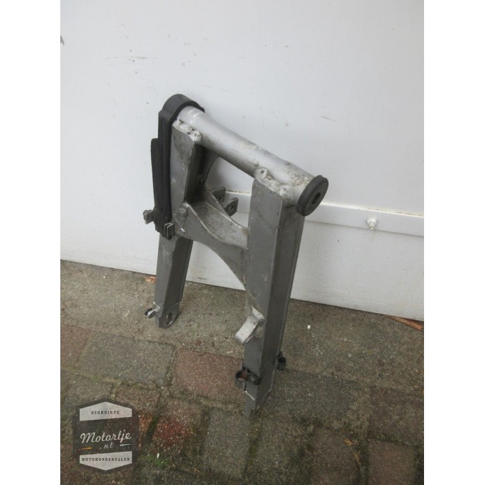 Kawasaki GPZ600R achterbrug / achter brug / swing arm / swingarm Kawasaki GPZ600R achterbrug / achter brug / swing arm / swingarm